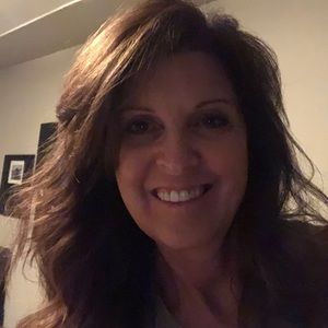 Meet your Posher, Bobbi